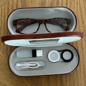 NWT TRAVELCONTACTS/GLASSES CASE